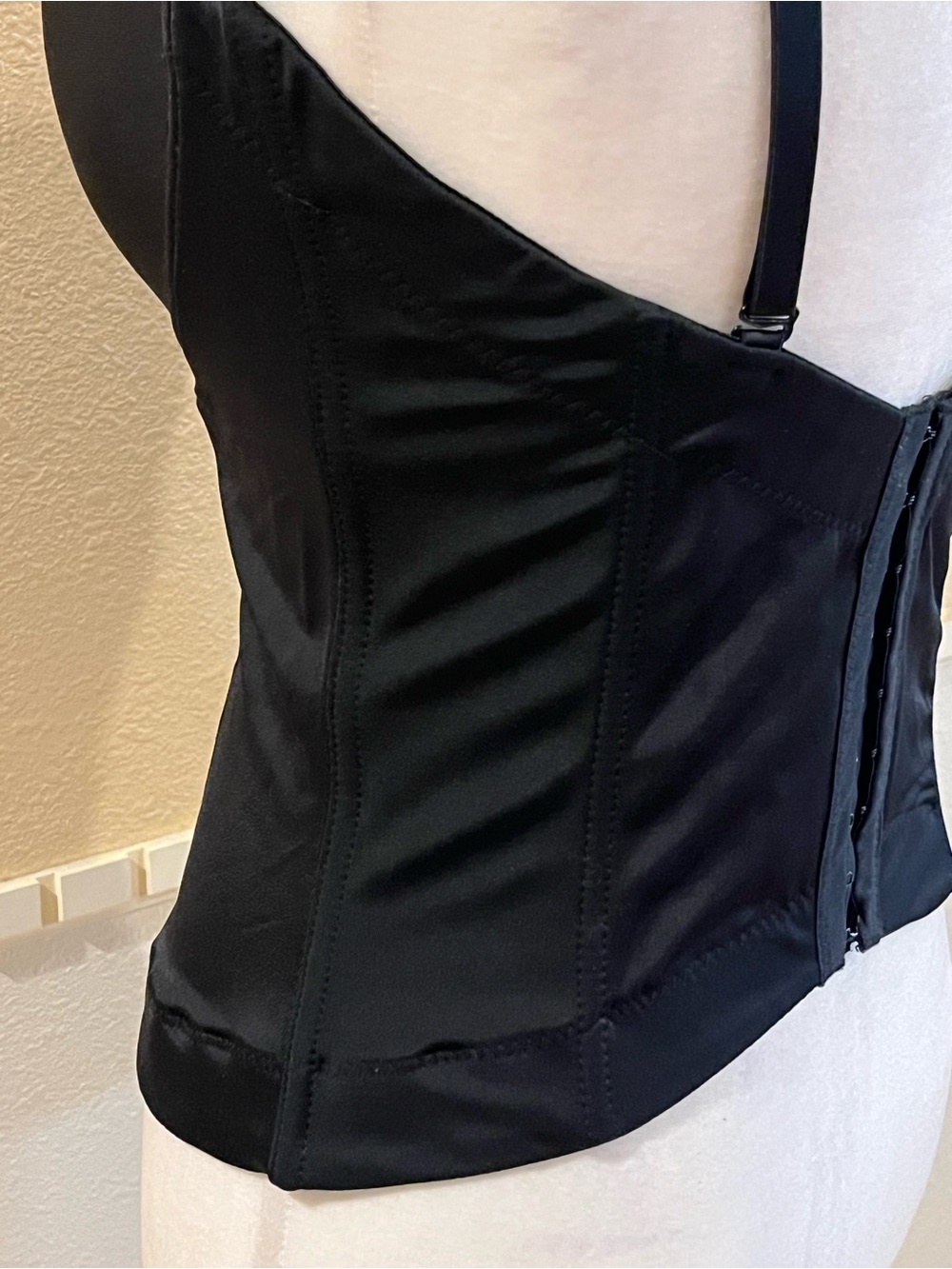 Nicole Miller body shaper corset bustier. Padded bra, vertical wiring. Black 38C - Picture 7 of 14